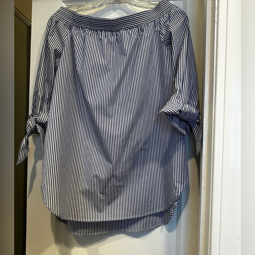 Finley Classic Jill Women’s Tie Sleeveless Blouse Blue/White Stripe Size S NWOT